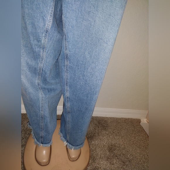 Old Navy Jeans - Picture 5 of 5